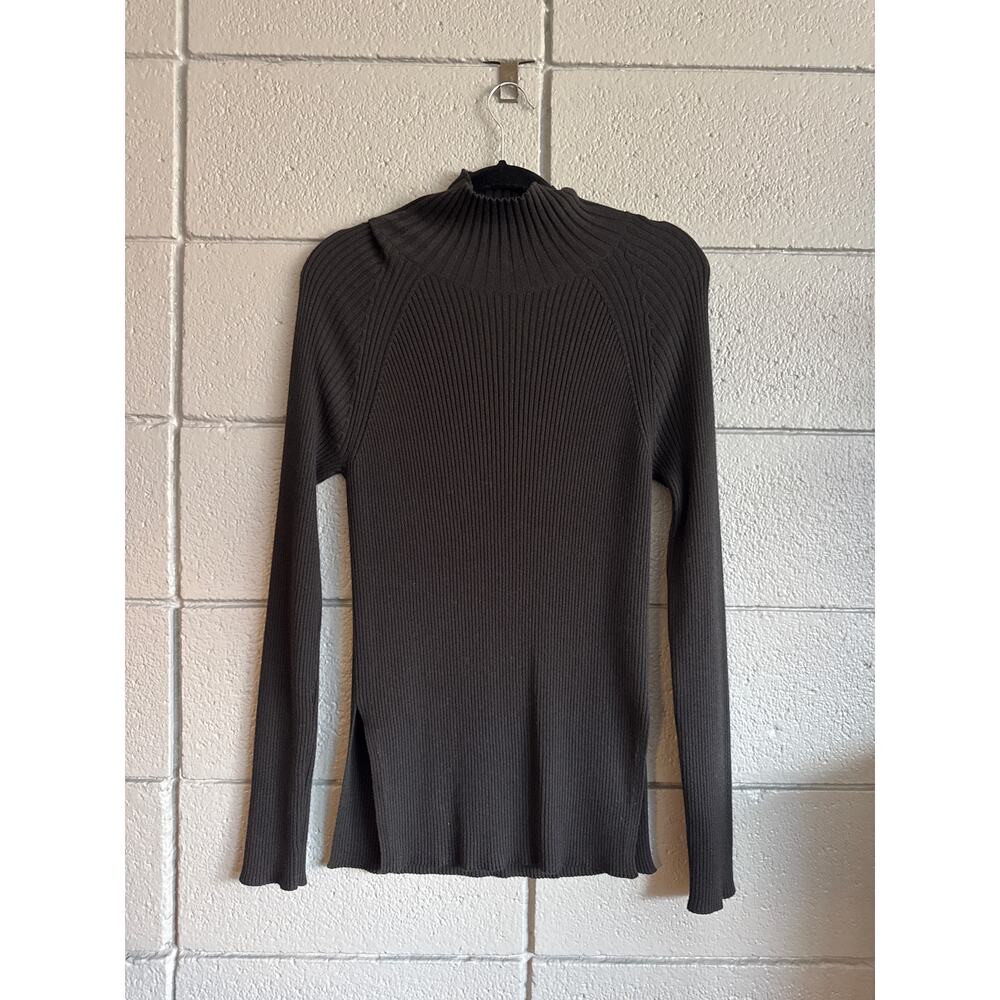 Loro Piana Cashmere Turtleneck Sweater in Navy size 48